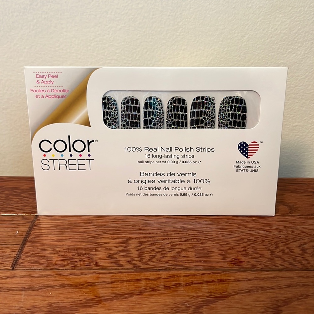 Hiss and Make up - Color Street